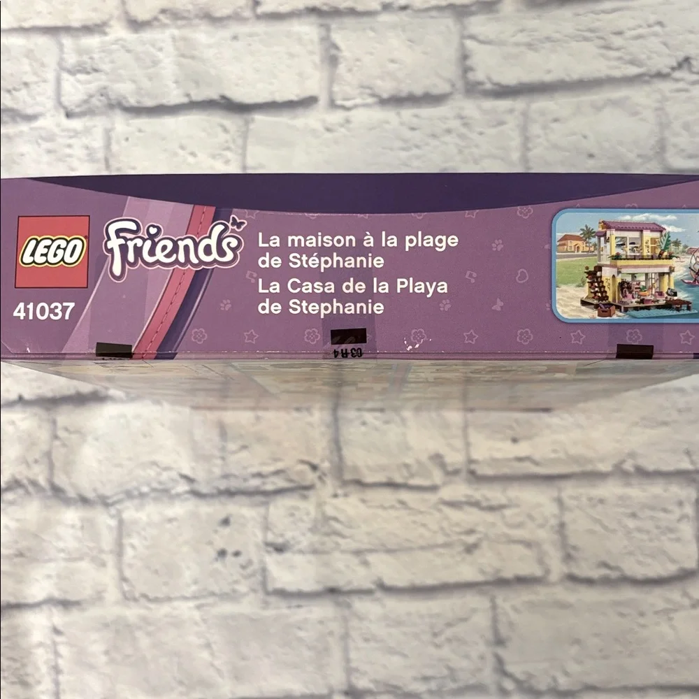 LEGO Friends 41037 Stephanie’s Beach House Retired Set 369 Pieces NIB New Sealed